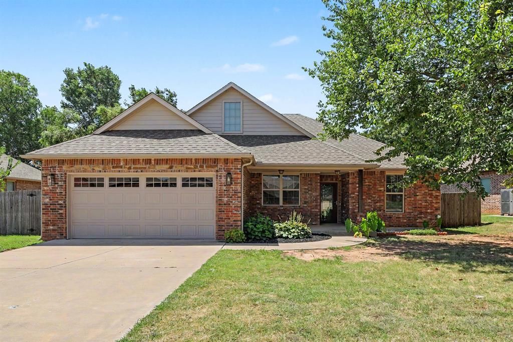 1022 Fox Run Lane, Blanchard, OK 73010