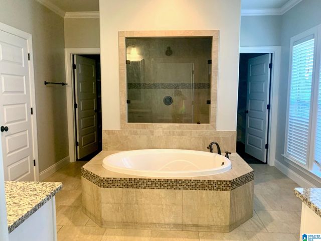 352 STRATHAVEN CIRCLE, Pelham, AL 35124