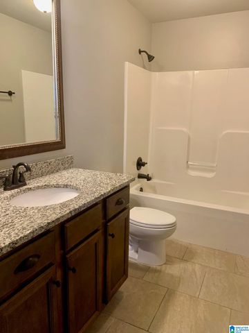 352 STRATHAVEN CIRCLE, Pelham, AL 35124