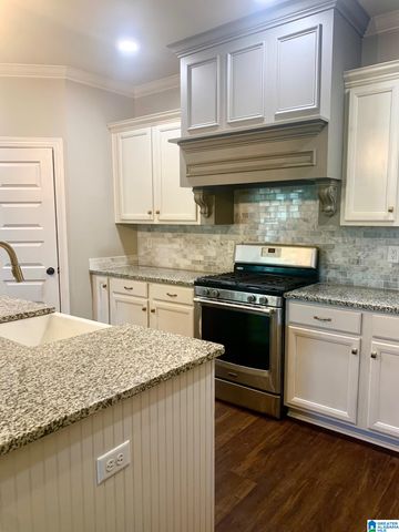 352 STRATHAVEN CIRCLE, Pelham, AL 35124