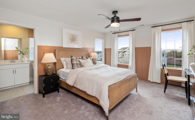 28 JOHN VANZANDT DR, Titusville, NJ 08560