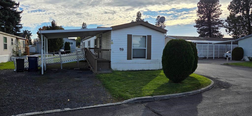 7303 N Crestline St, Spokane, WA 99217 photo 2