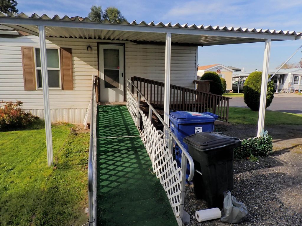 7303 N Crestline St, Spokane, WA 99217 photo 4