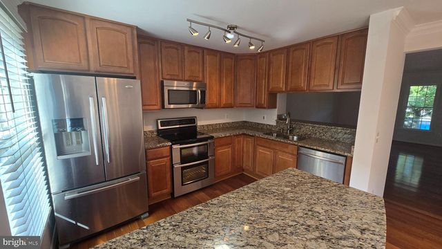 6035 KESTNER CIR, Alexandria, VA 22315