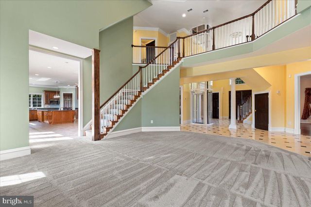 8813 OAK LEAF DR, Alexandria, VA 22309