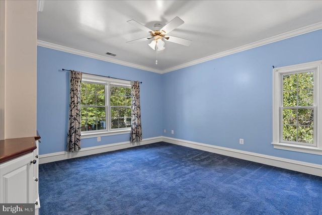 8813 OAK LEAF DR, Alexandria, VA 22309