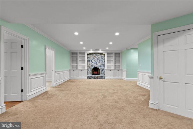 8813 OAK LEAF DR, Alexandria, VA 22309