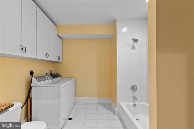 8813 OAK LEAF DR, Alexandria, VA 22309