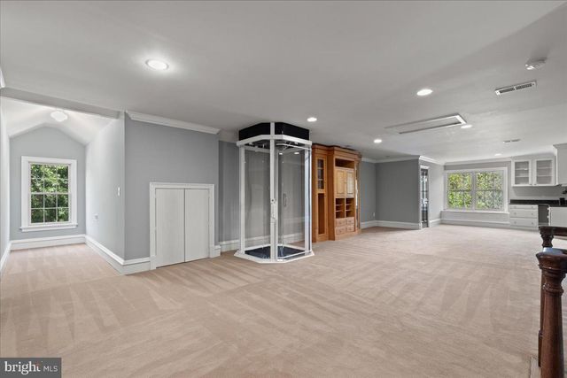 8813 OAK LEAF DR, Alexandria, VA 22309