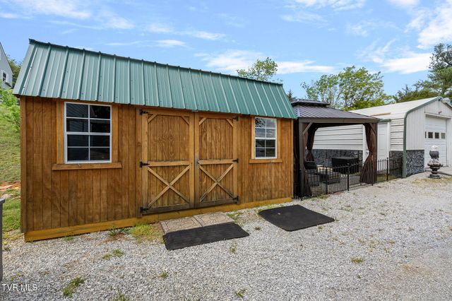 31 Dearstone Drive, Greeneville, TN 37743