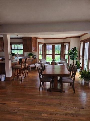 1434 Hythe Street, Saint Paul, MN 55108