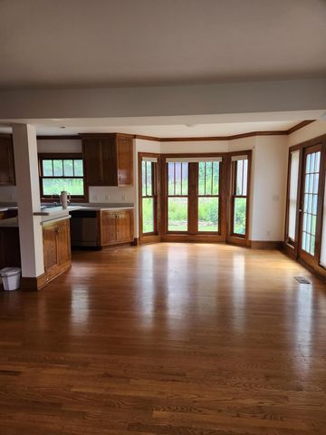 1434 Hythe Street, Saint Paul, MN 55108