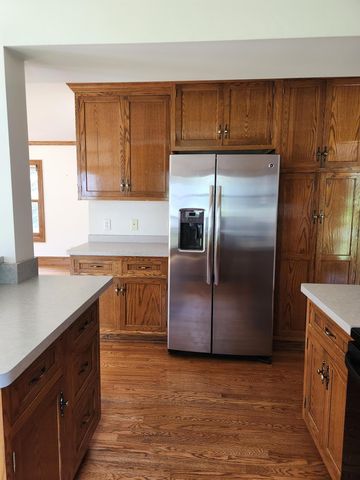1434 Hythe Street, Saint Paul, MN 55108