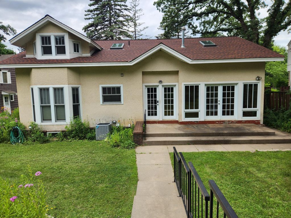 1434 Hythe Street, Saint Paul, MN 55108 — photo 2