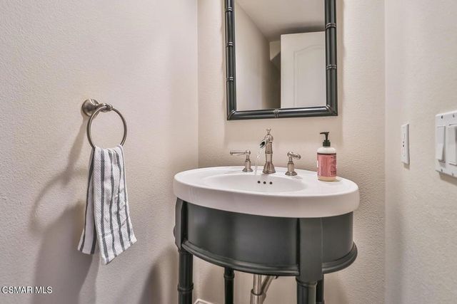 3159 Foxtail Court, Thousand Oaks, CA 91362