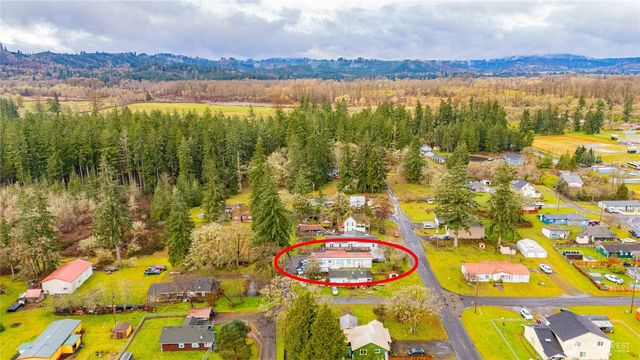 408 W Eagle Avenue, Oakville, WA 98568