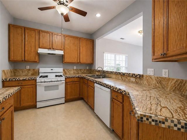 1563 Rachels Ridge NW, Kennesaw, GA 30152
