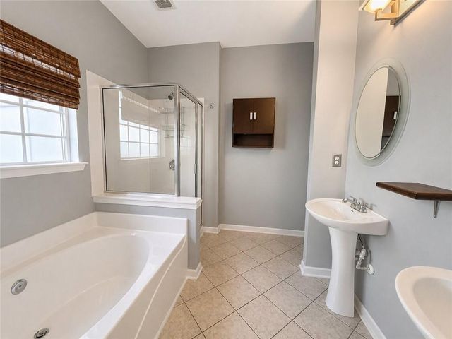 1563 Rachels Ridge NW, Kennesaw, GA 30152