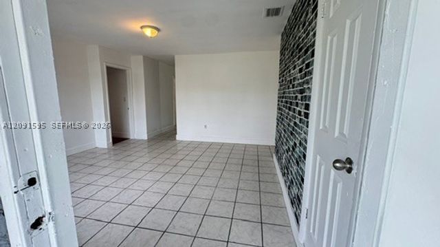 20500 NW 28th Ave, Miami Gardens, FL 33056