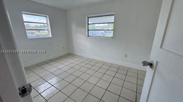 20500 NW 28th Ave, Miami Gardens, FL 33056
