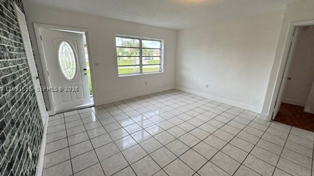 20500 NW 28th Ave, Miami Gardens, FL 33056