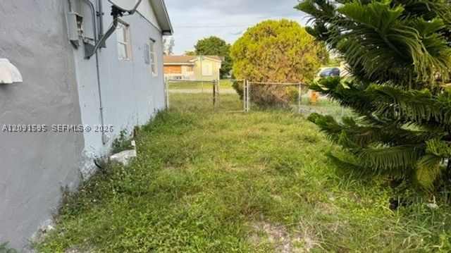 20500 NW 28th Ave, Miami Gardens, FL 33056