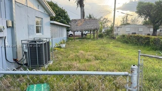 20500 NW 28th Ave, Miami Gardens, FL 33056