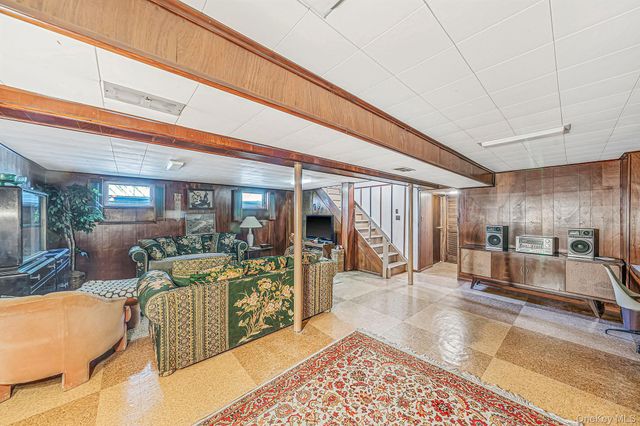 149 Burlington Avenue, Deer Park, NY 11729