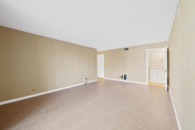 800 Jeffery Street 103, Boca Raton, FL 33487