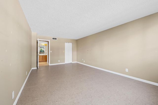 800 Jeffery Street 103, Boca Raton, FL 33487