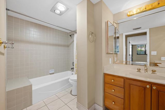 800 Jeffery Street 103, Boca Raton, FL 33487