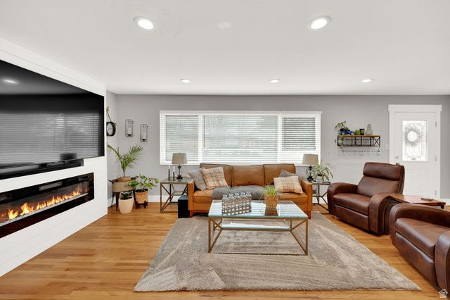 487 E 9270 S, Sandy, UT 84070