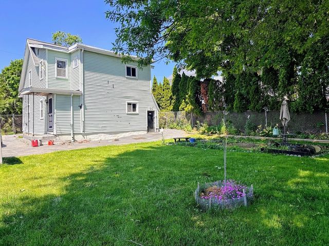 27 Flint St, Lynn, MA 01905