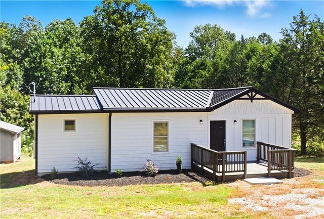 4064 POST Road, Winston, GA 30187