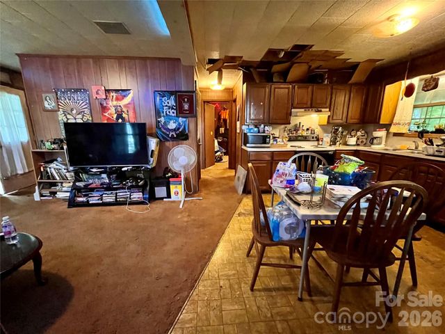 200 Osborn Knob Road, Marion, NC 28752