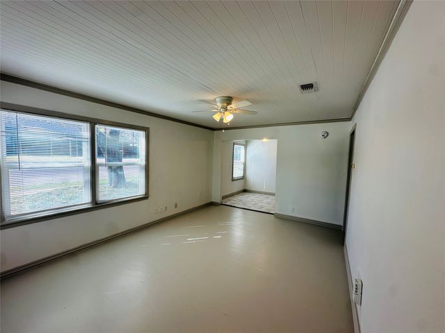 4801 Stephanie Drive, Haltom City, TX 76117