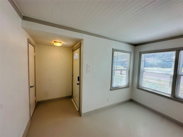 4801 Stephanie Drive, Haltom City, TX 76117