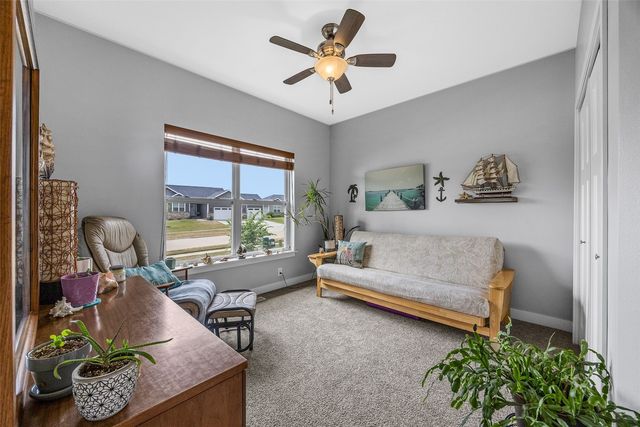 1698 Bridge Creek Ct, Marion, IA 52302