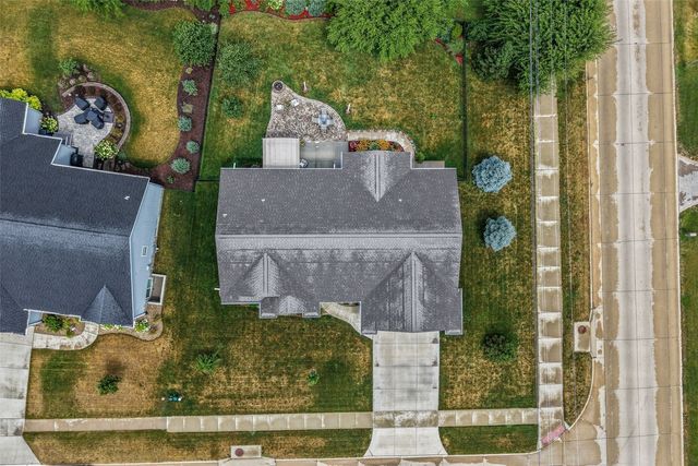 1698 Bridge Creek Ct, Marion, IA 52302