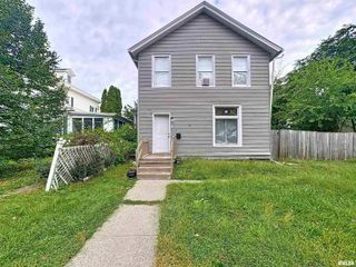 420 KIRKWOOD Boulevard, Davenport, IA 52803