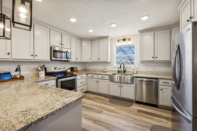 205 Dalton Hollow Rd, Hartsville, TN 37074