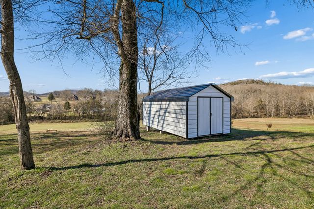 205 Dalton Hollow Rd, Hartsville, TN 37074