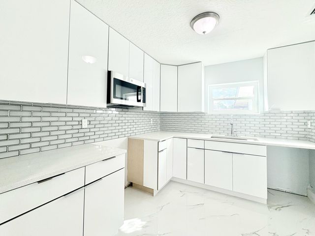 2890 Marbill Road, West Palm Beach, FL 33406