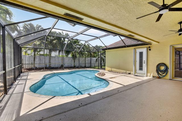 1959 Water Ridge Dr, Weston, FL 33326