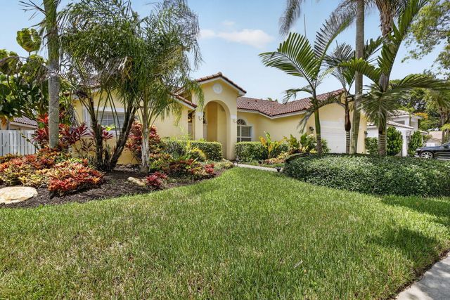 1959 Water Ridge Dr, Weston, FL 33326