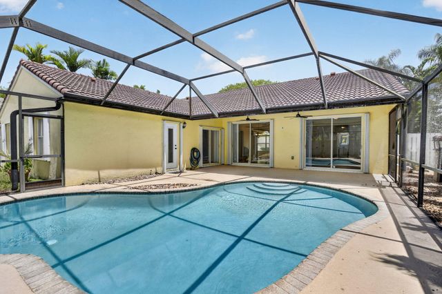 1959 Water Ridge Dr, Weston, FL 33326
