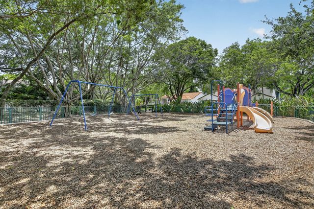 1959 Water Ridge Dr, Weston, FL 33326