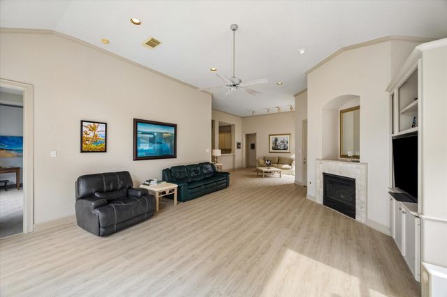 316 Harborside Circle, League City, TX 77565