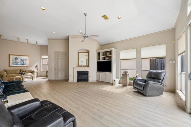316 Harborside Circle, League City, TX 77565