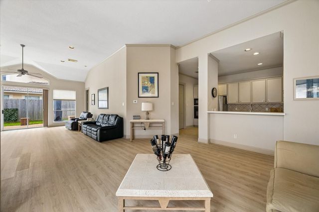 316 Harborside Circle, League City, TX 77565